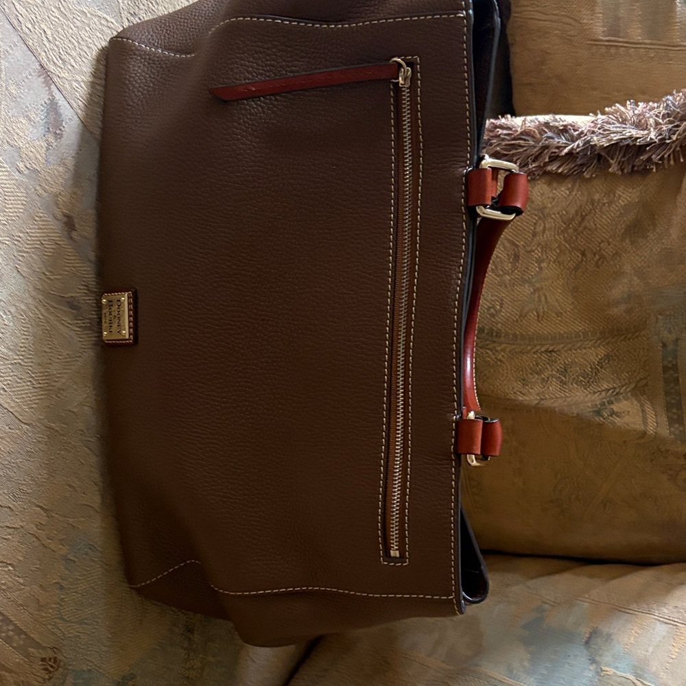 Brown Leather women’s bag - excellent condition with dust bag, like new